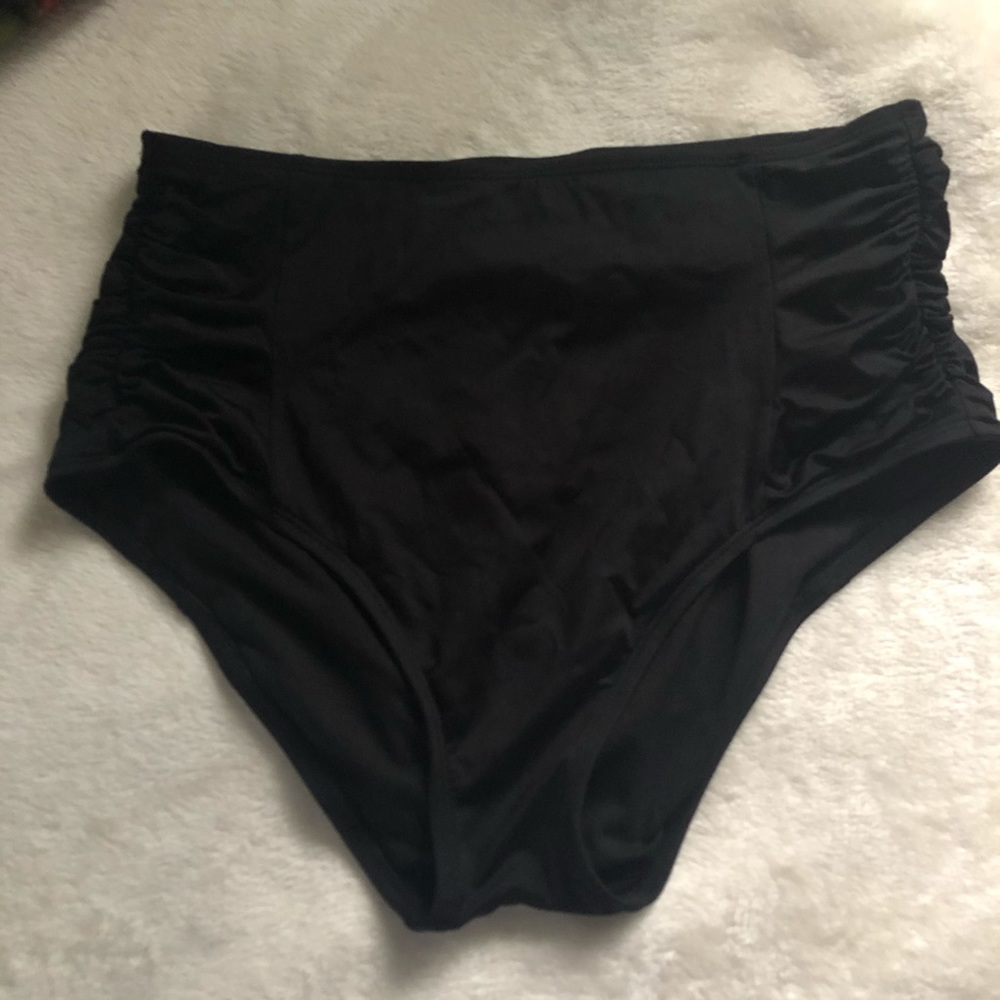 Kona & Sol high waisted bottoms